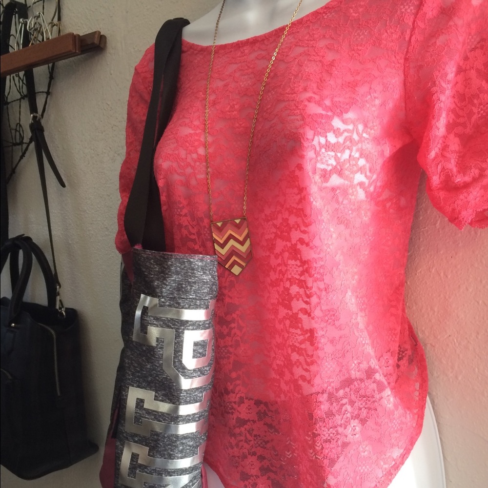 🔥3 for 10$ 🔥vs pink lace open back top